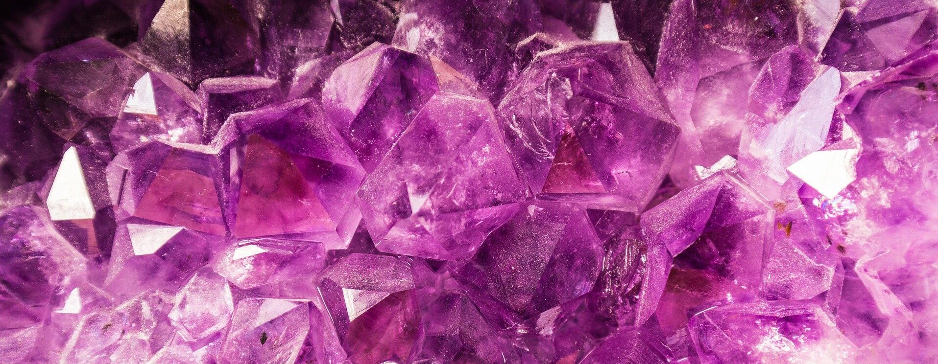 宝石】『アメシスト・紫水晶』古代から共に歩んできた輝石 | Archaique
